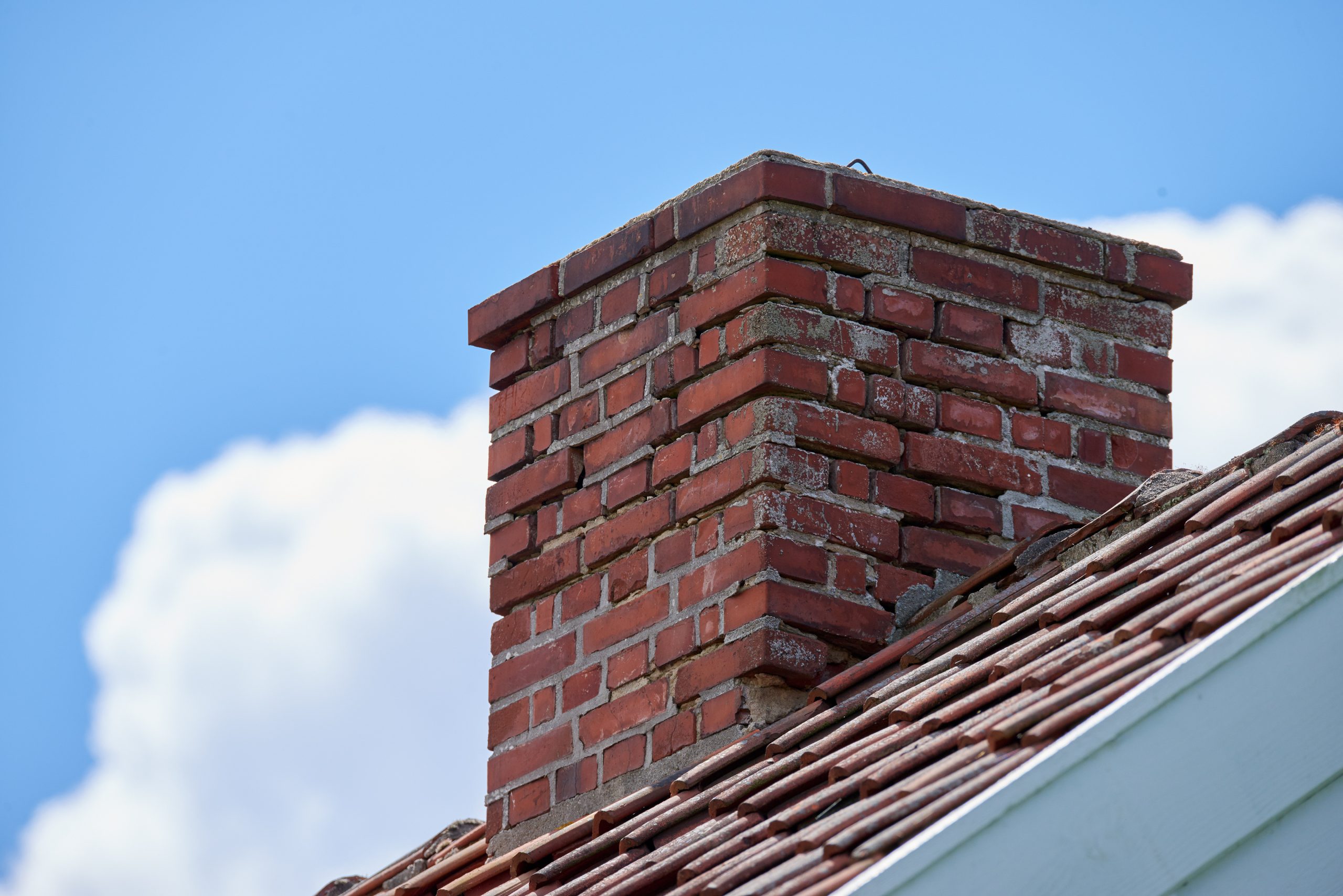 Chimney in need of repair Chimney in need of repair